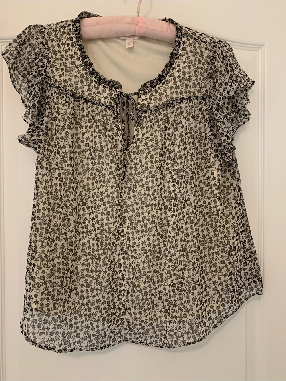 LC Lauren Conrad Black Floral Ruffle Tie-Front Blouse on Cream